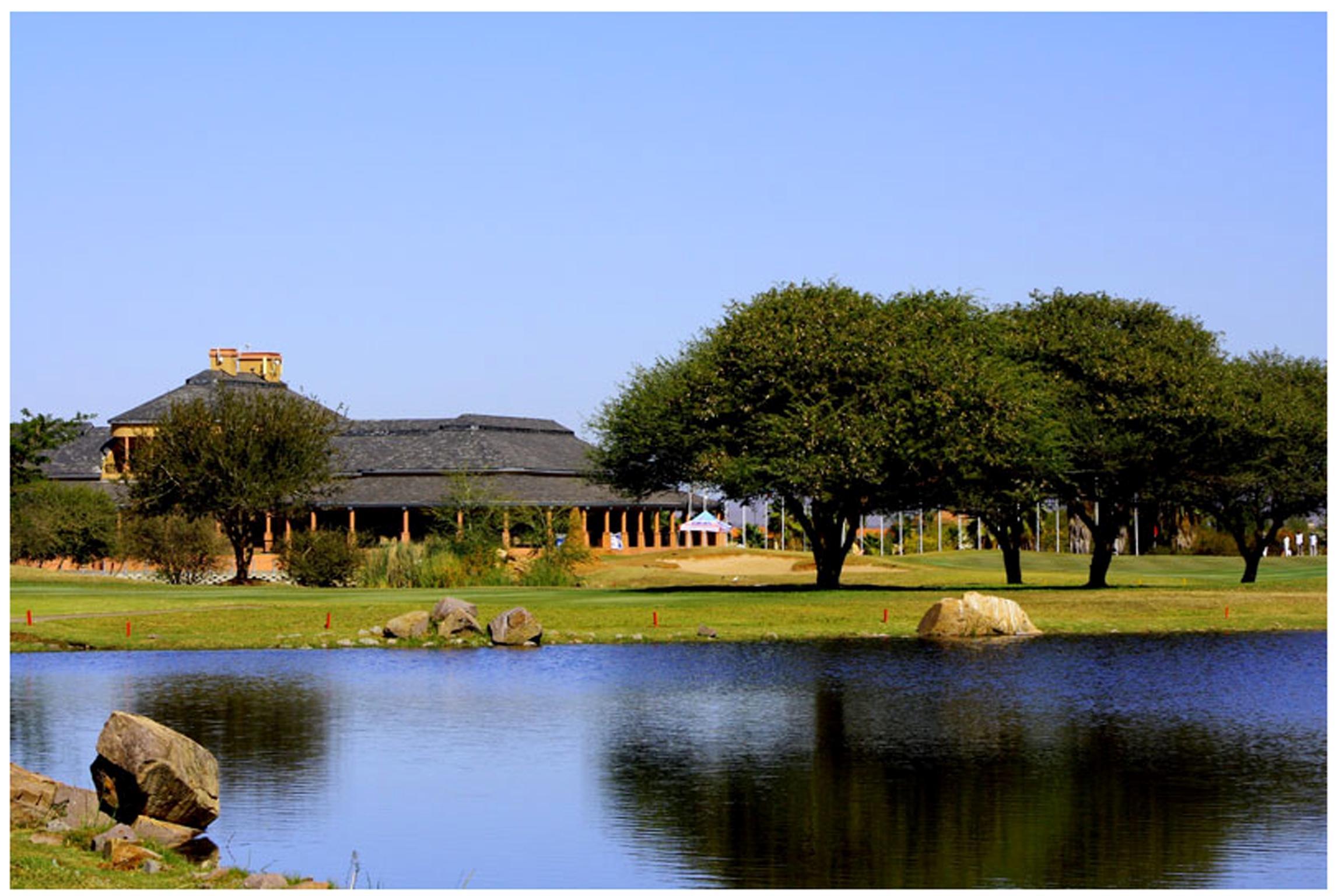 Phakalane Golf Estate Hotel Resort Габороне Екстер'єр фото